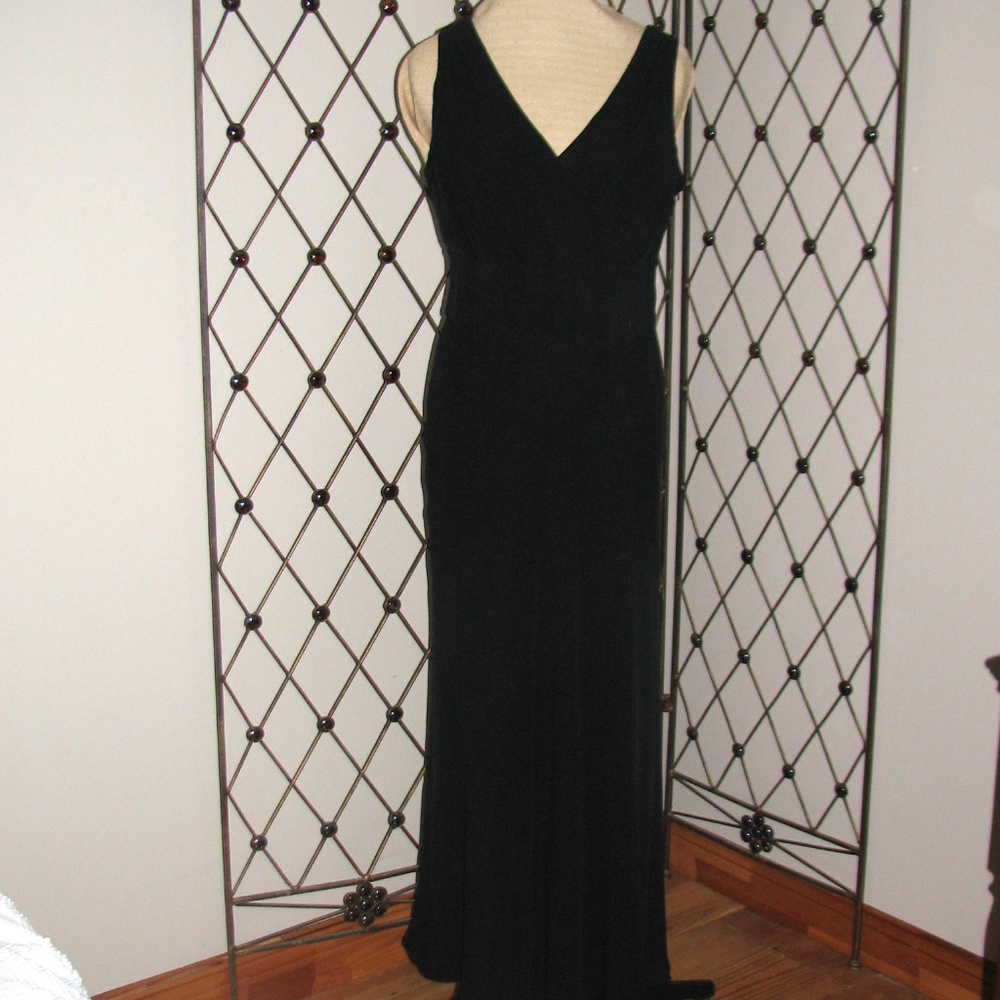 CHADWICKS black silk sleeveless gown 16